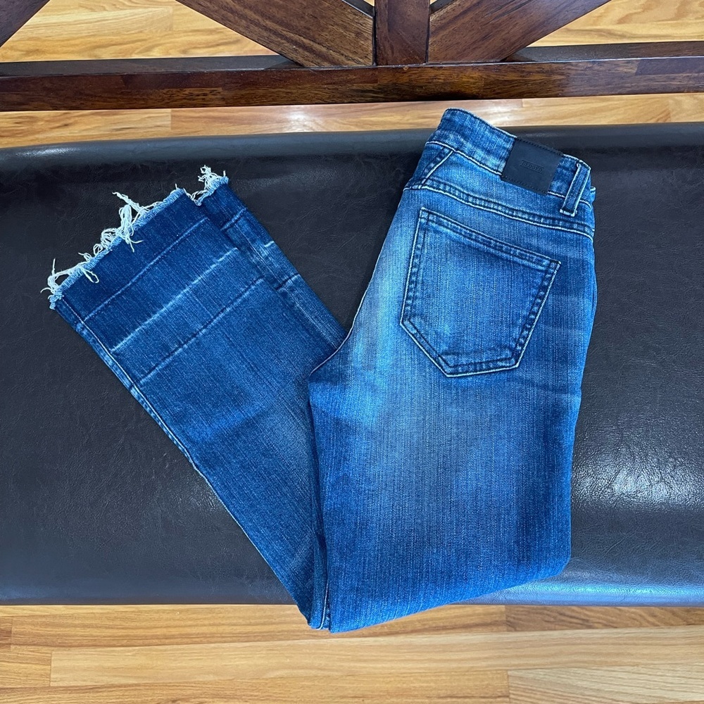Closed made in Italy starlet released raw hem jeans in a size 26